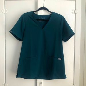 Figs Casma Three Pocket Scrub Top Caribbean Blue